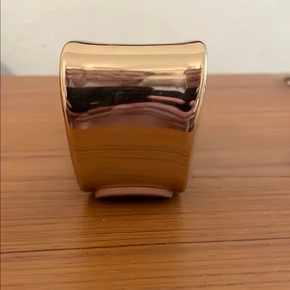 United Nude Gold Platform Sandals with Modern Design - Picture 6 of 9